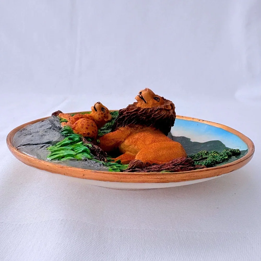 Vintage 1999 Cadona The Lion Pride 3D Relief Endangered Species Collector Plate